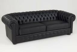 Divano 2 posti max mod. chesterfield -Rivestimento in vera pelle cat. 3000 col. nero