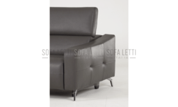 Particolare del bracciolo bombato 